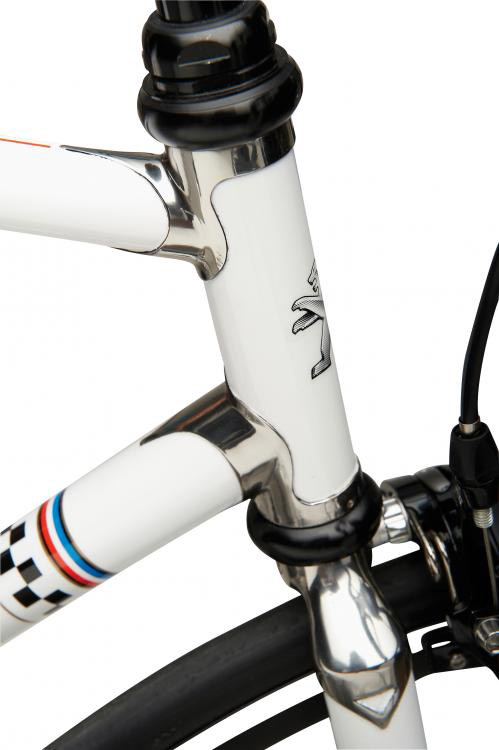 Peugeot_LF01_2
