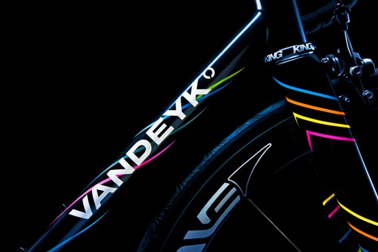 vandeyk_nightstream_road_2